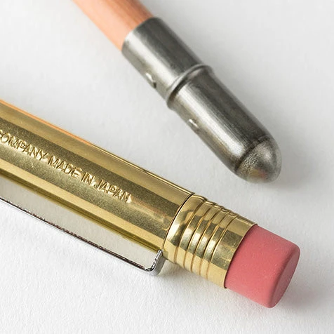 38069006_d.jpg Traveler's Notebook Traveler's Company - Pencil - Brass