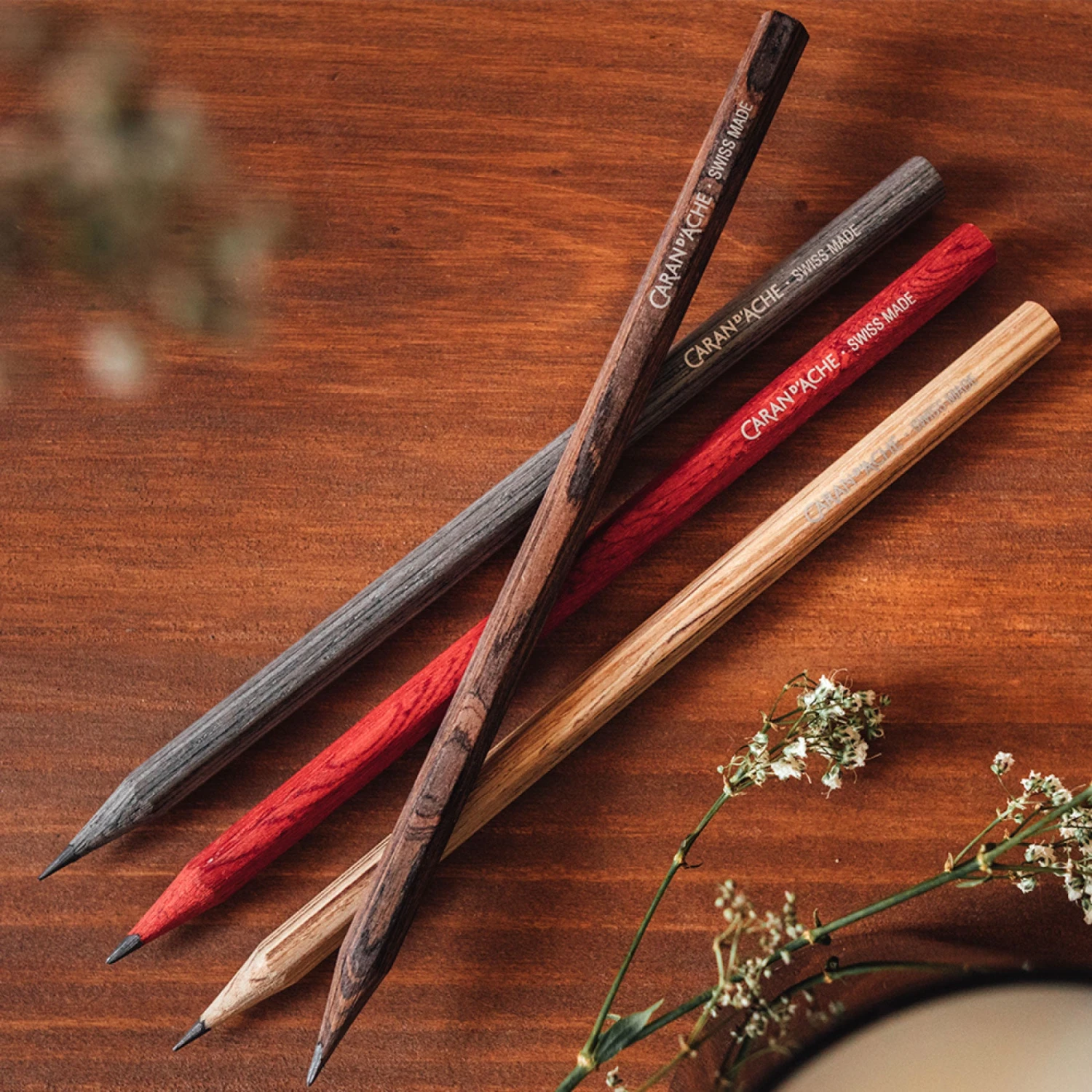 Caran-d_Ache-Pencils-Les-Crayons-de-la-Maison-x-Mizensir-Edition-9-3.jpg Caran D'Ache - Pencils - Les Crayons De La Maison X Mizensir - Edition 9