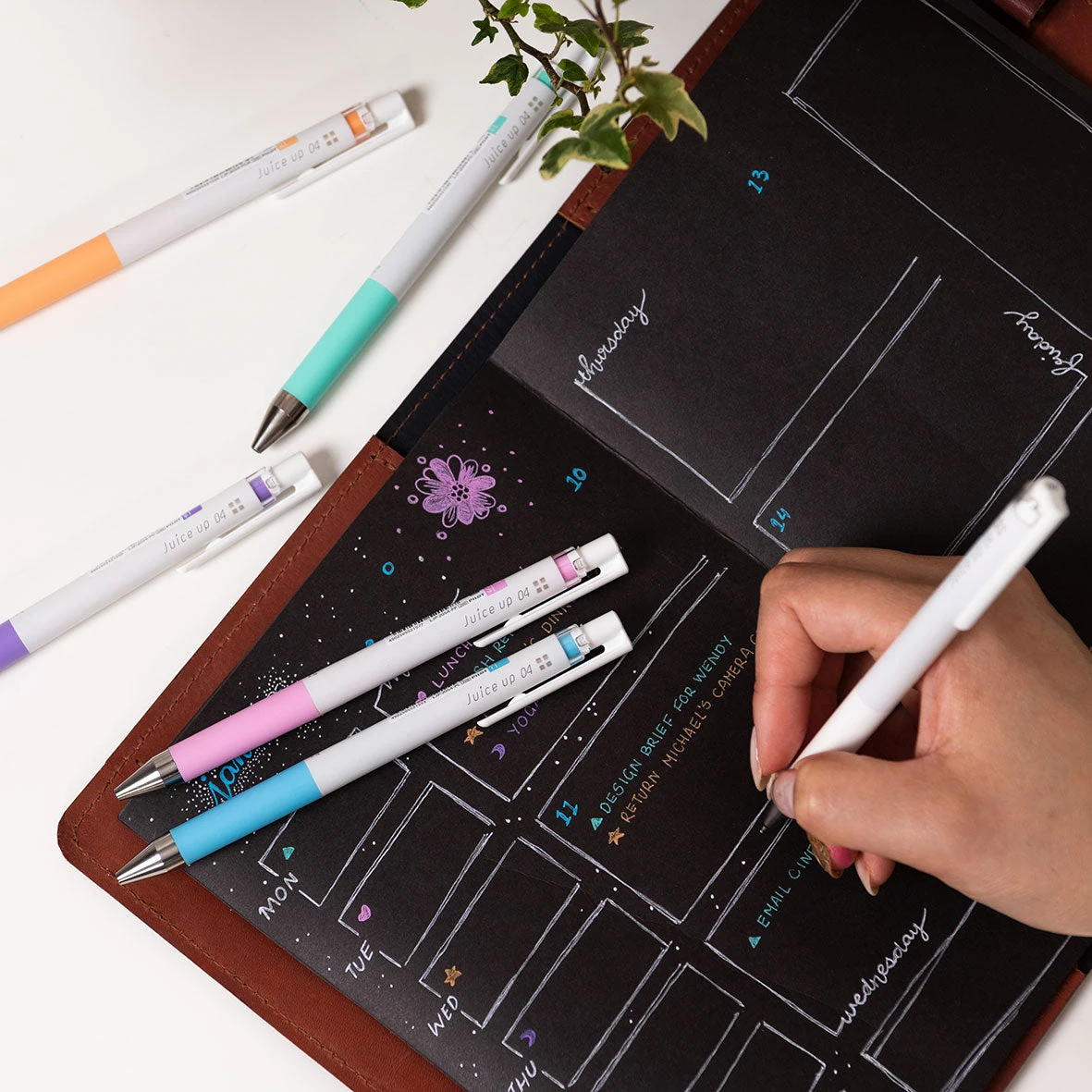 JuiceUp-Pastel-BUJO-1_723c4d45-a4fc-4d37-a352-49cef1a66f20.jpg Pilot JP Pilot - Notepad - Black Series - B6 (Blank) Notebooks