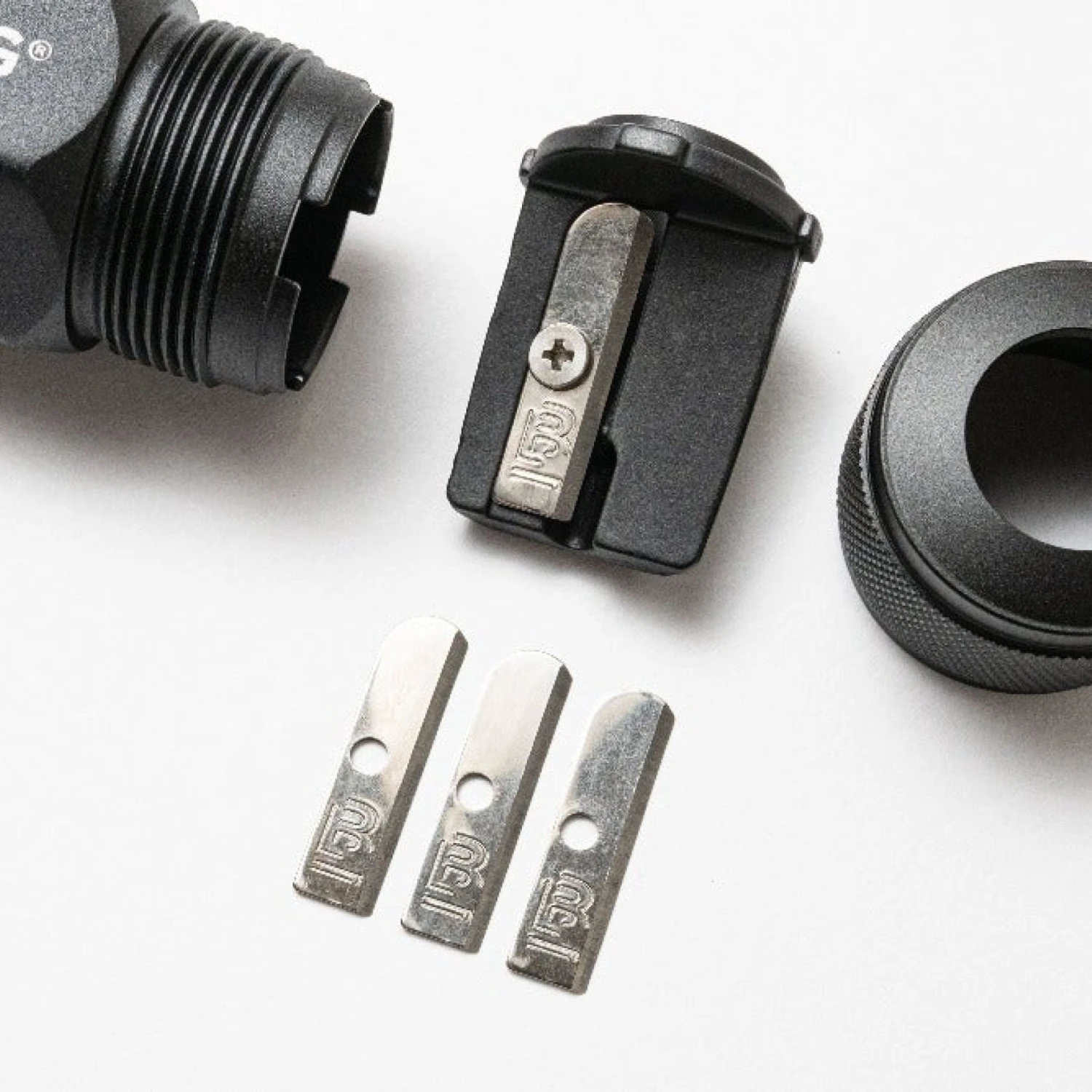 Palomino-Blackwing-Replacement-Blades-Long-Point-One-Step-3.jpg Palomino Blackwing - Replacement Blades - Long Point One-Step Sharpeners & Erasers