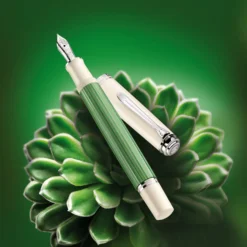 Pelikan - Souverän M605 Fountain Pen - Green-White Fountain Pens 4 Pelikan - Souverän M605 Fountain Pen - Green-White Fountain Pens