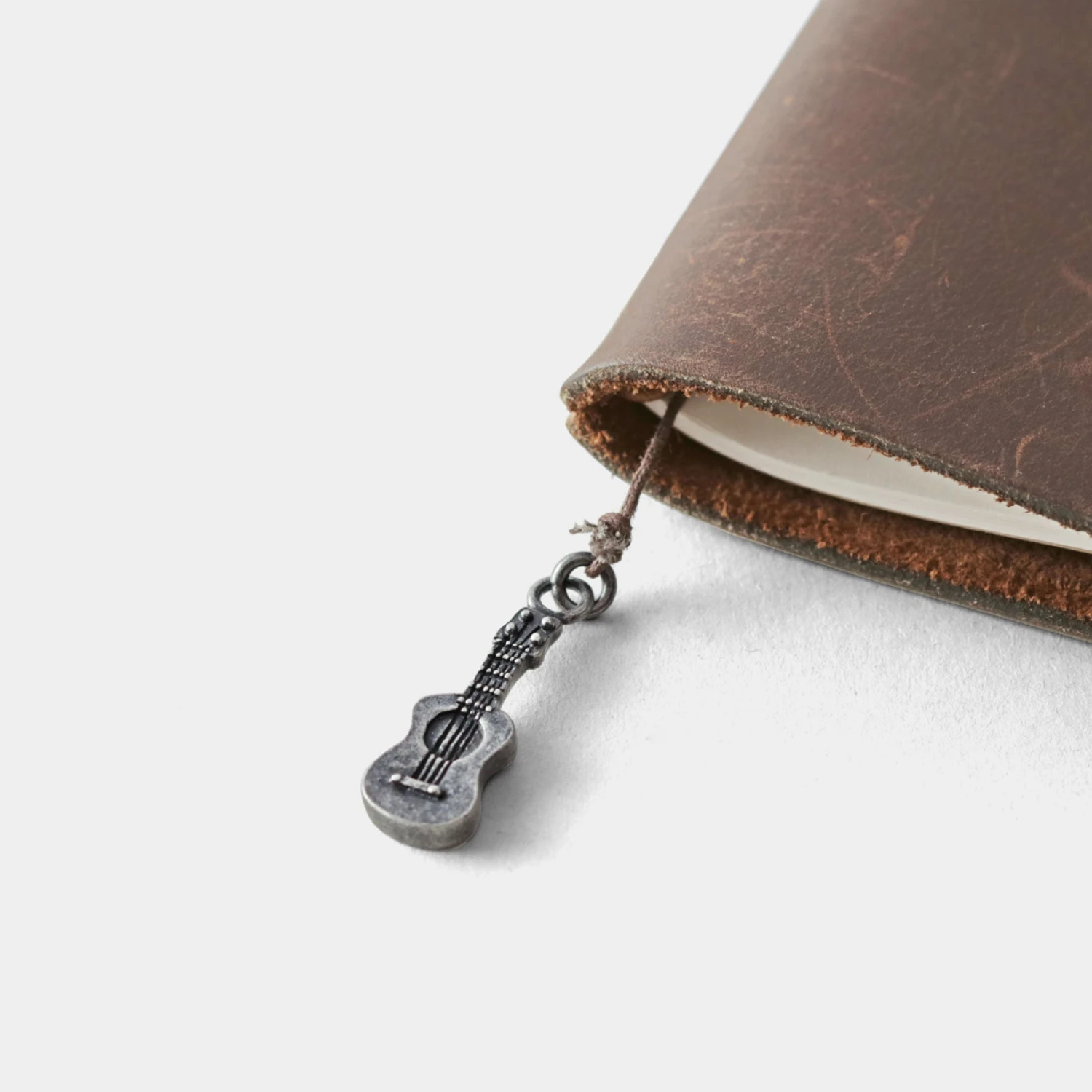 Traveler_s-Factory-Charm-Notebook-12.jpg Traveler's Company Traveler's Factory - Charm - Ukulele Traveler's Notebook