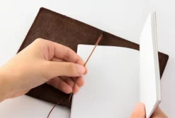 Traveler's Company - Traveler's Notebook - Passport - Brown 6 Traveler's Company - Traveler's Notebook - Passport - Brown